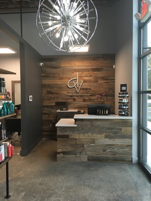 Dolce Vita Salon winter park reclaimed barn wood wall